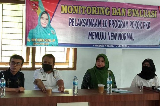 Mendorong gerakan bersama penurunan Stunting dalam kegiatan monev kader PKK dan kampung KB di Kab. Agam